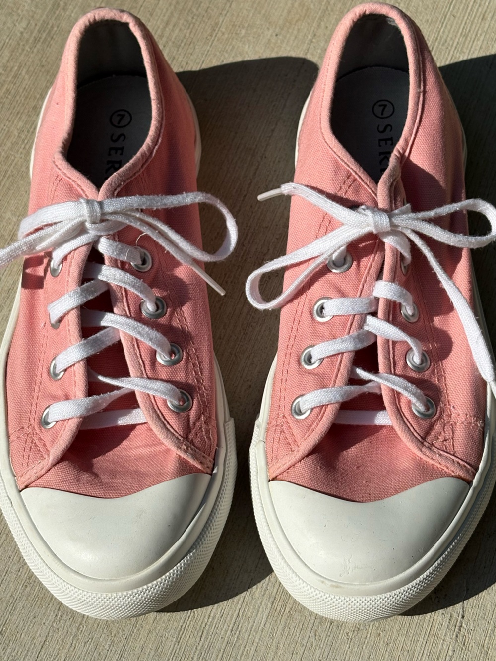 Serra Sneakers